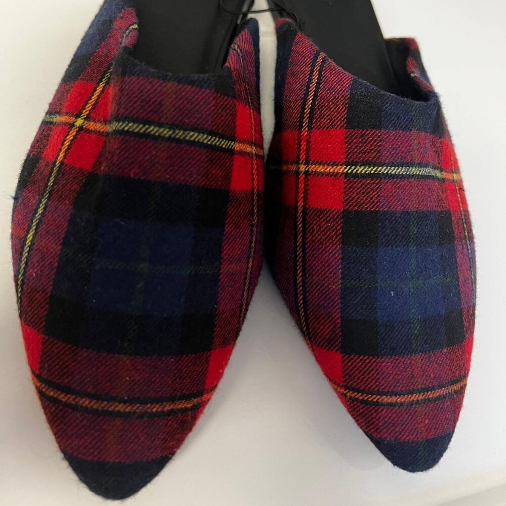 Urban Outfitters Flats - brand new with Tag size 37 (US 6.5)